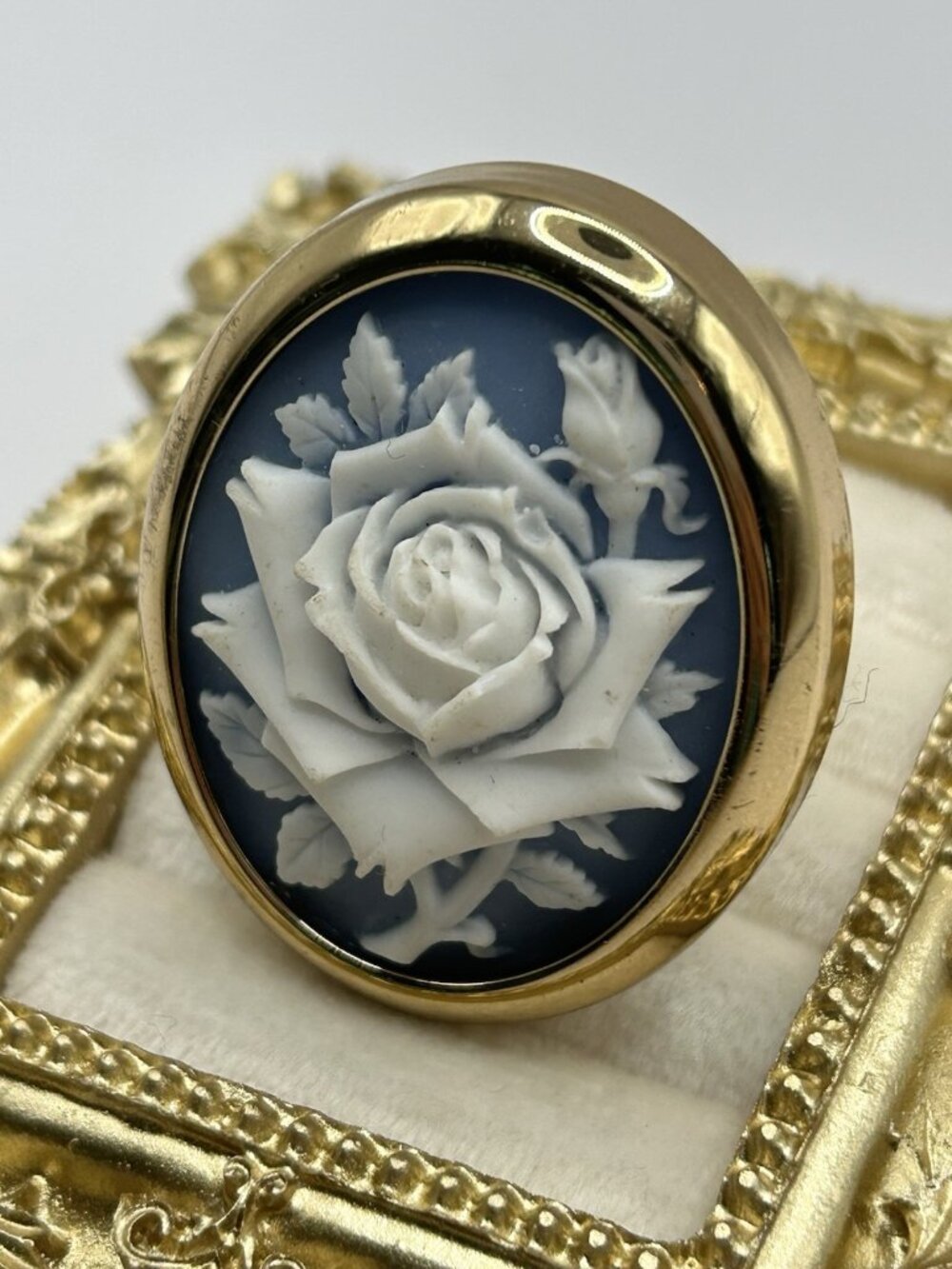 Blue White Rose Cameo Scarf Clip Gold Tone Floral Statement Jewelry Vintage